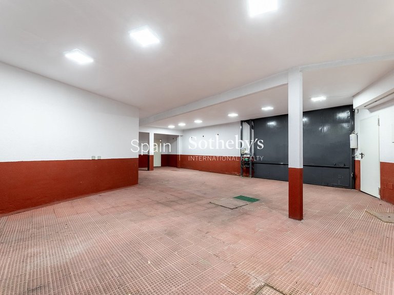 Villa for Rent in Madrid, Madrid 35