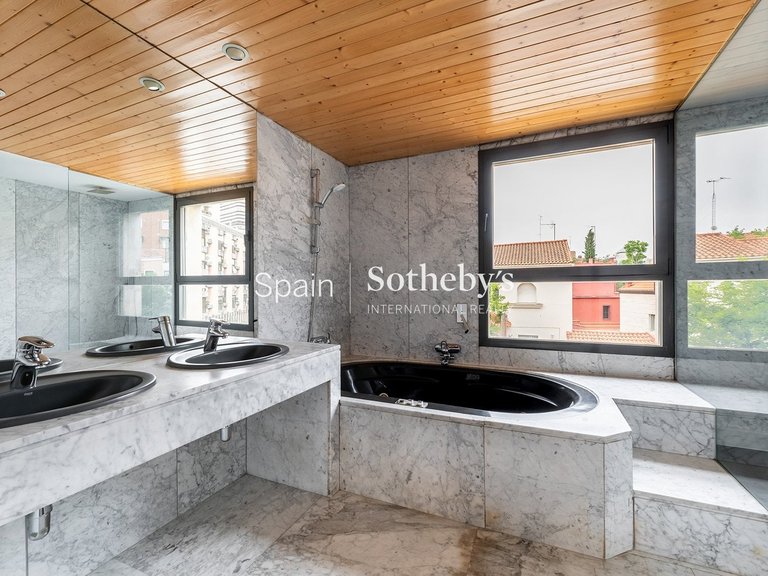 Villa for Rent in Madrid, Madrid 29