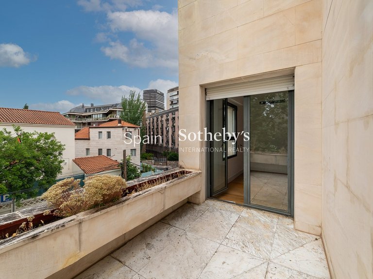 Villa for Rent in Madrid, Madrid 31