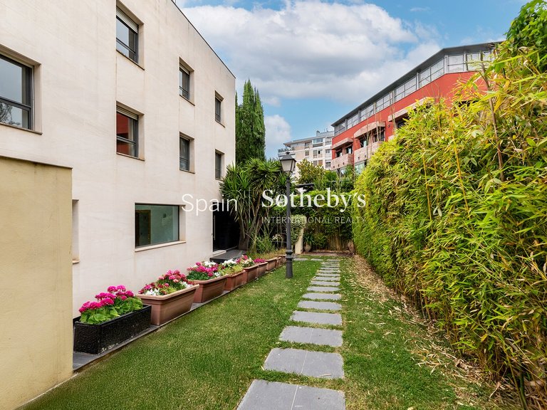 Villa for Rent in Madrid, Madrid 4