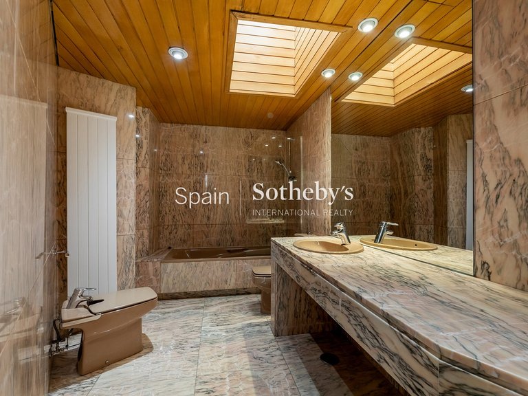 Villa for Rent in Madrid, Madrid 26