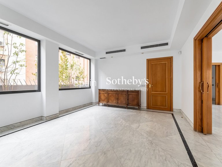 Villa for Rent in Madrid, Madrid 8