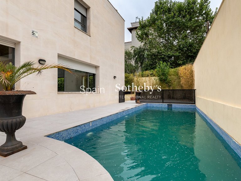 Villa for Rent in Madrid, Madrid 1