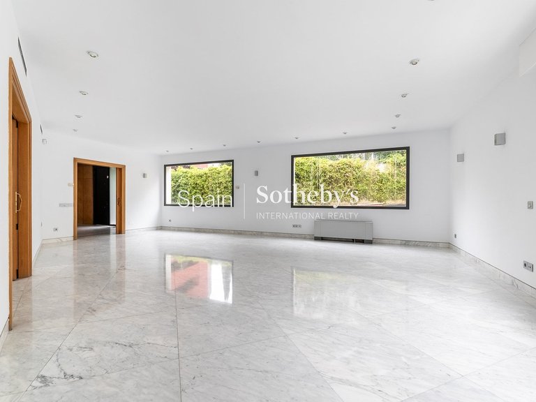 Villa for Rent in Madrid, Madrid 6