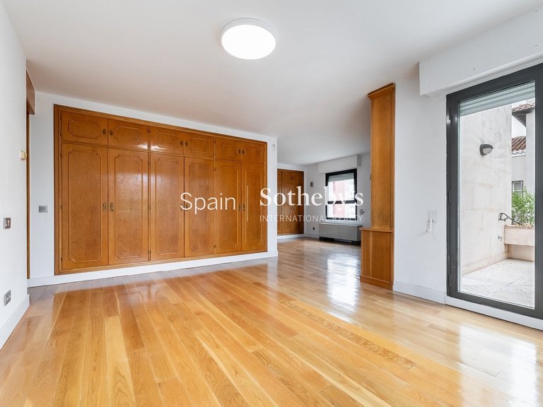 Villa for Rent in Madrid, Madrid 27