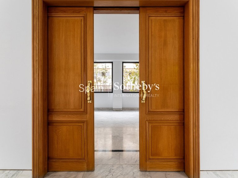 Villa for Rent in Madrid, Madrid 10