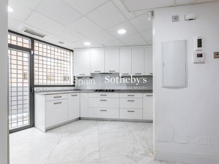 Villa for Rent in Madrid, Madrid 13