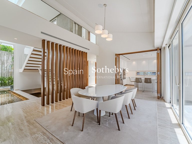 Villa for Sale in La Caleta, Tenerife 11