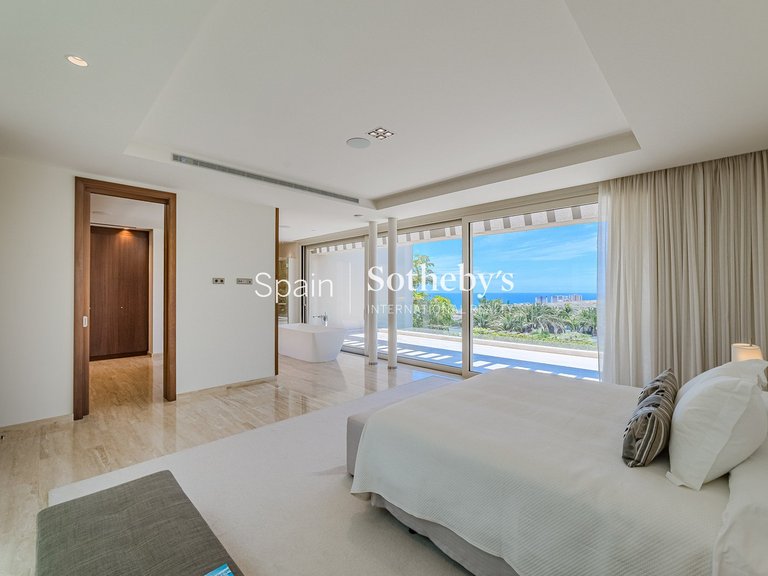 Villa for Sale in La Caleta, Tenerife 25