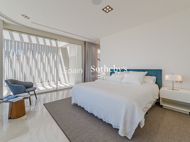 Villa for Sale in Playa De Las Americas, Tenerife 32