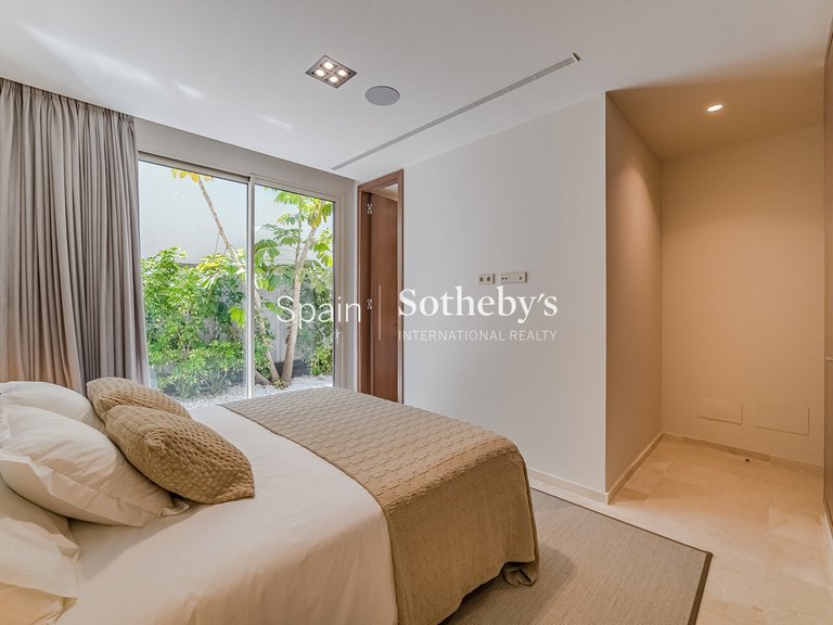 Villa for Sale in Playa De Las Americas, Tenerife 24