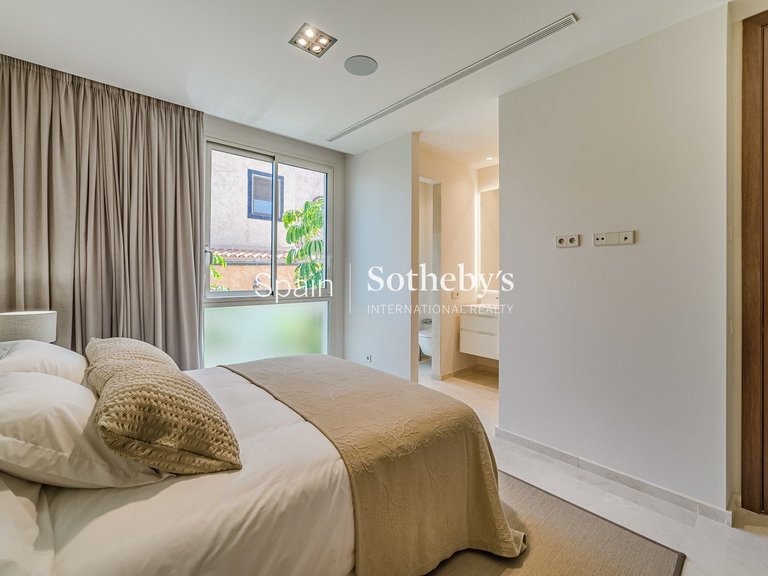 Villa for Sale in Playa De Las Americas, Tenerife 21