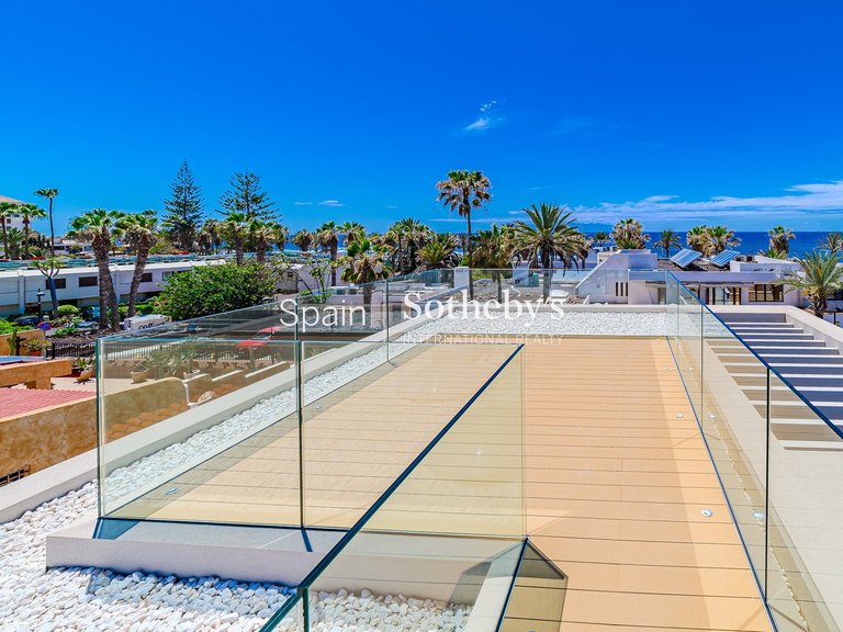 Villa for Sale in Playa De Las Americas, Tenerife 40