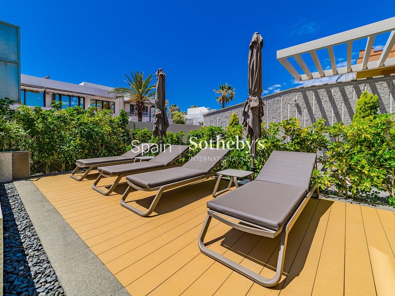 Villa for Sale in Playa De Las Americas, Tenerife 10