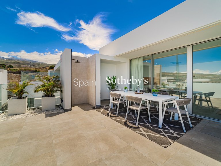 Villa for Sale in Callao Salvaje, Tenerife 4