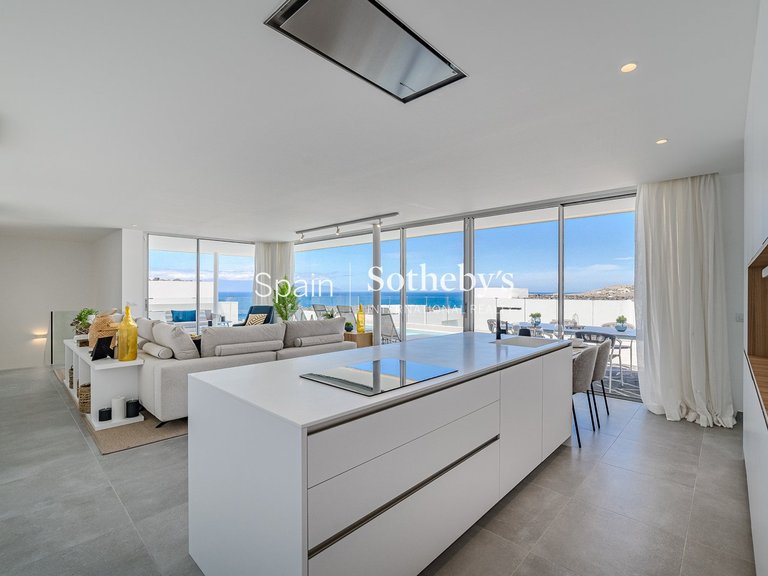Villa for Sale in Callao Salvaje, Tenerife 9