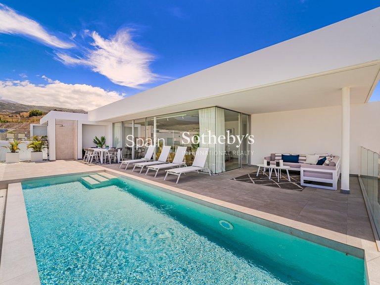 Villa for Sale in Callao Salvaje, Tenerife 3
