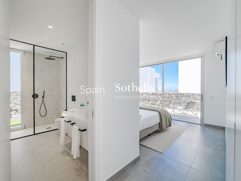 Villa for Sale in Callao Salvaje, Tenerife 24