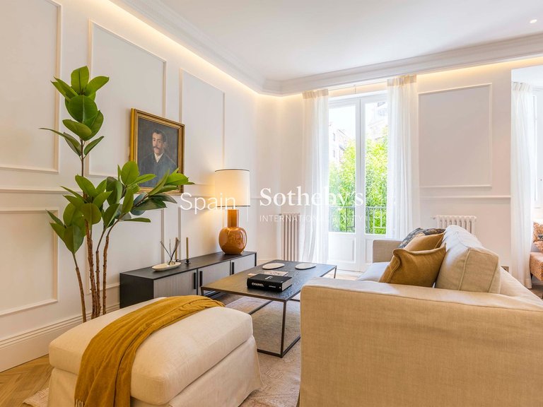 Apartment for Sale in Madrid, Madrid 15