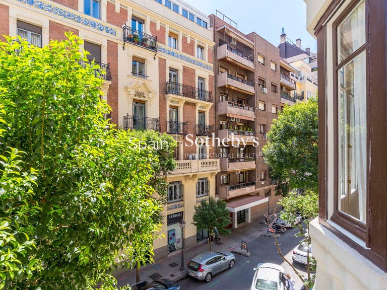 Apartment for Sale in Madrid, Madrid 27