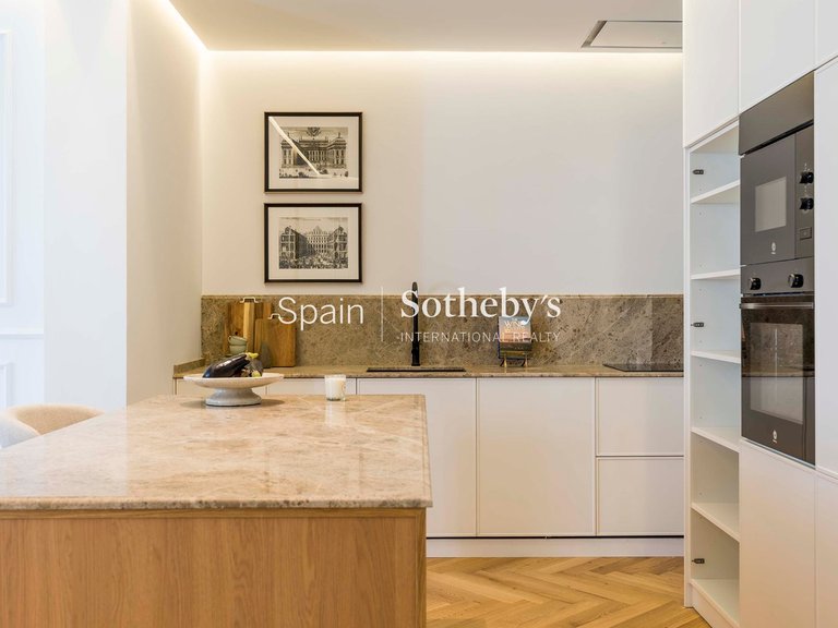 Apartment for Sale in Madrid, Madrid 17