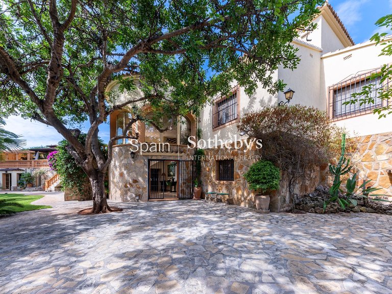 Villa for Sale in Calpe, Alicante 4