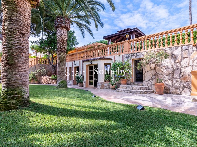 Villa for Sale in Calpe, Alicante 2