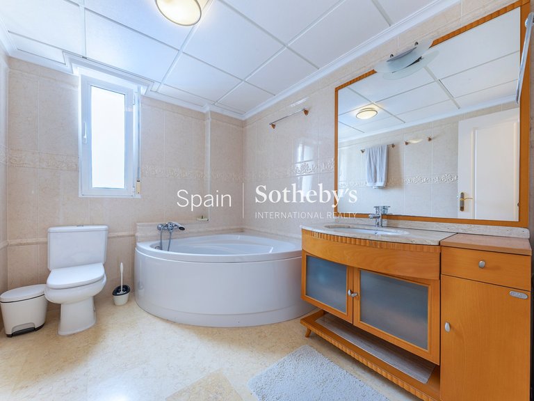 Villa for Sale in Torrevieja, Alicante 31