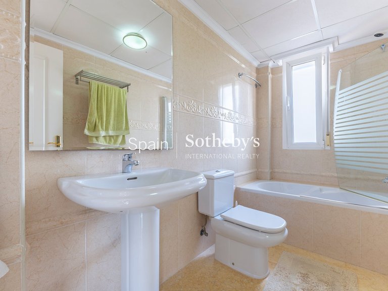 Villa for Sale in Torrevieja, Alicante 24