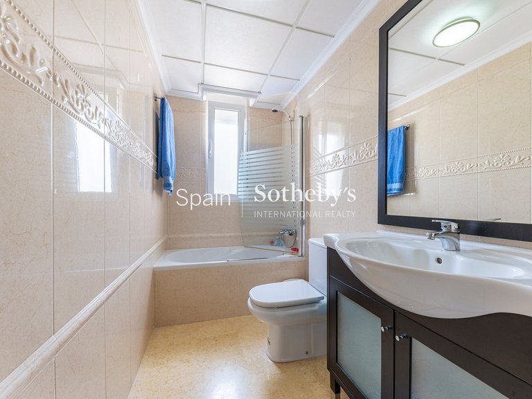 Villa for Sale in Torrevieja, Alicante 30