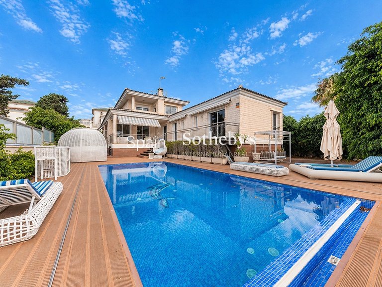 Villa for Sale in Torrevieja, Alicante 1