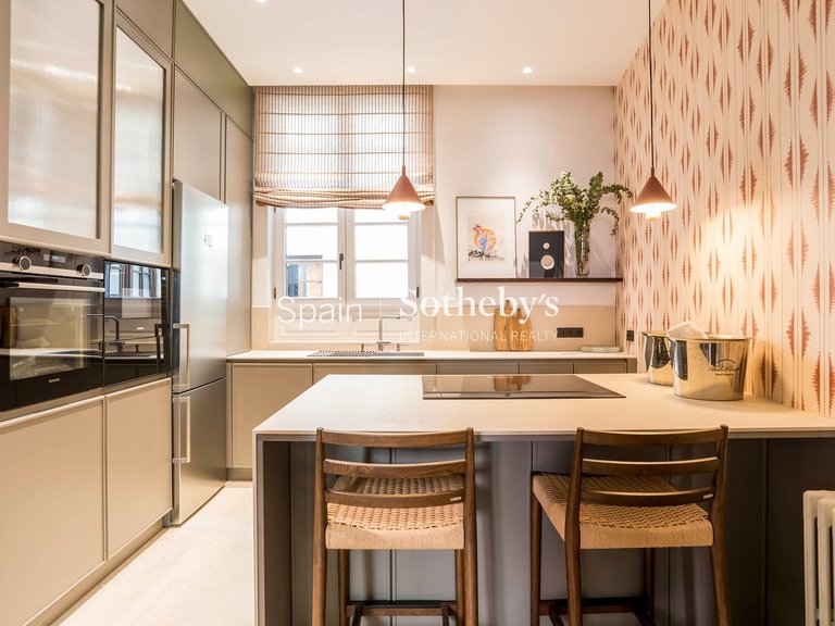 Apartment for Rent in Madrid, Madrid 9