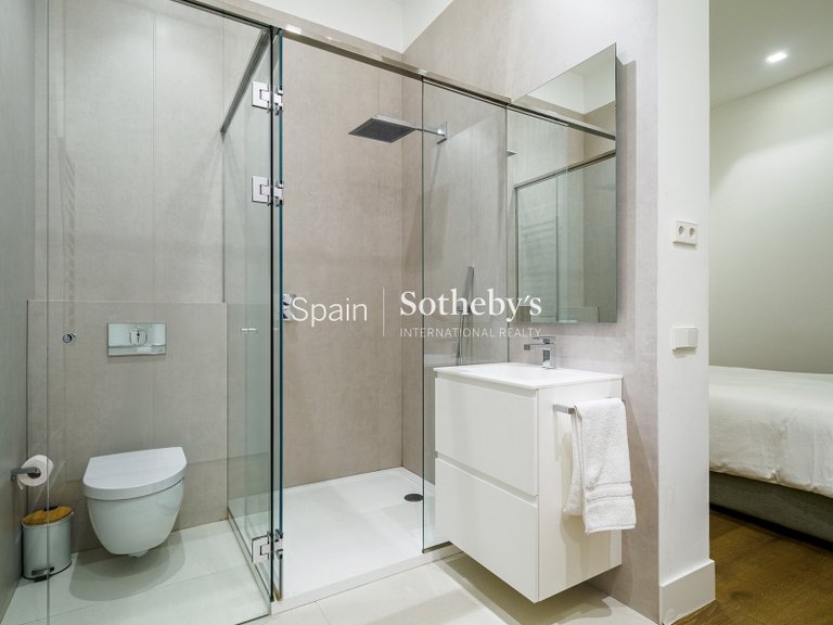 Apartment for Sale in Madrid, Madrid 11