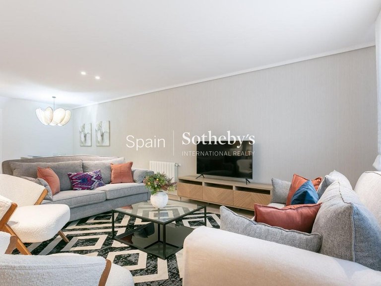 Apartment for Sale in Madrid, Madrid 2