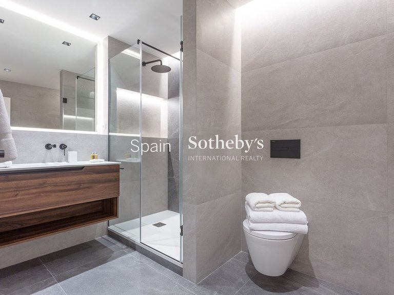 Apartment for Sale in Madrid, Madrid 43