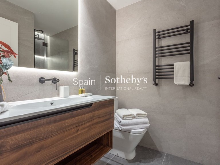 Apartment for Sale in Madrid, Madrid 19