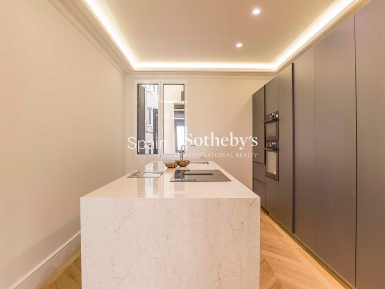 Apartment for Sale in Madrid, Madrid 9
