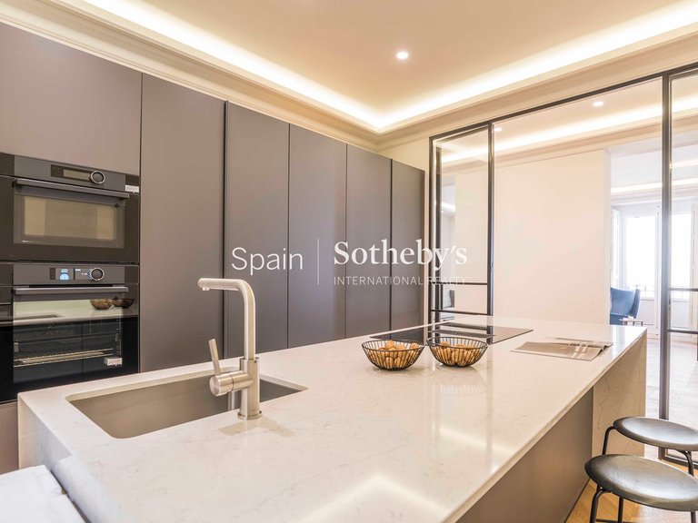 Apartment for Sale in Madrid, Madrid 11