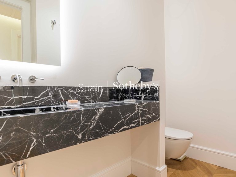 Apartment for Sale in Madrid, Madrid 22