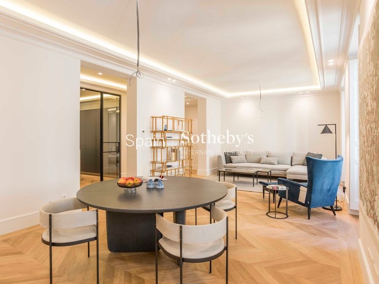 Apartment for Sale in Madrid, Madrid 2