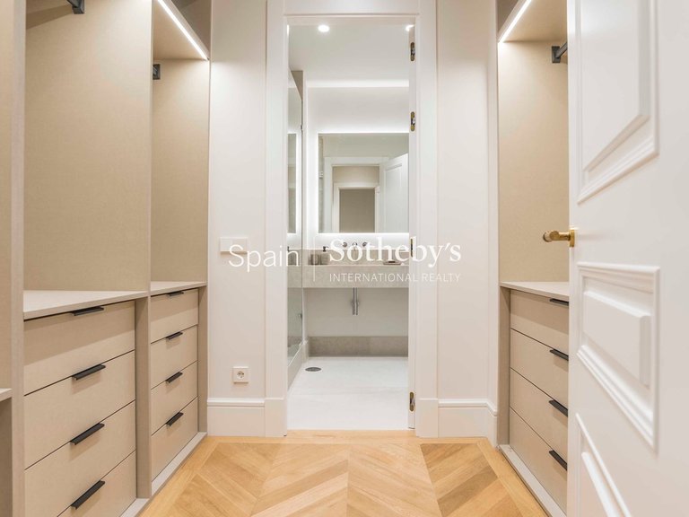 Apartment for Sale in Madrid, Madrid 19
