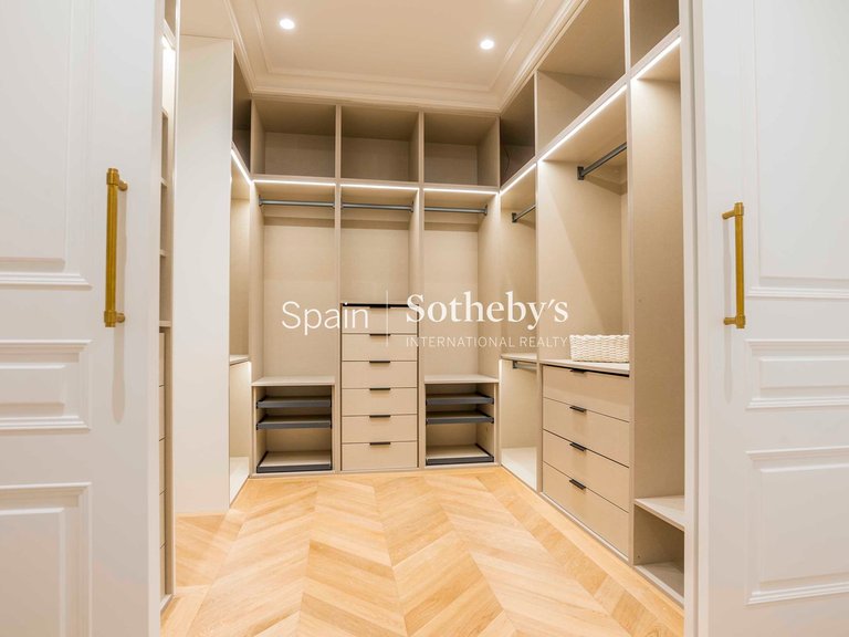 Apartment for Sale in Madrid, Madrid 34