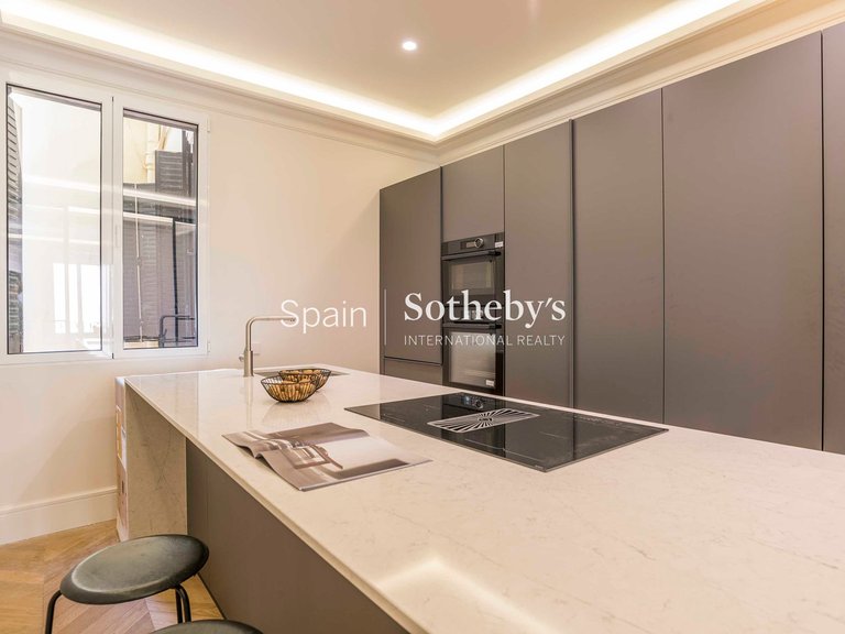 Apartment for Sale in Madrid, Madrid 14
