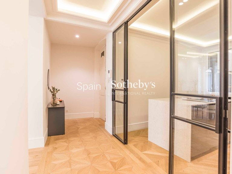 Apartment for Sale in Madrid, Madrid 8