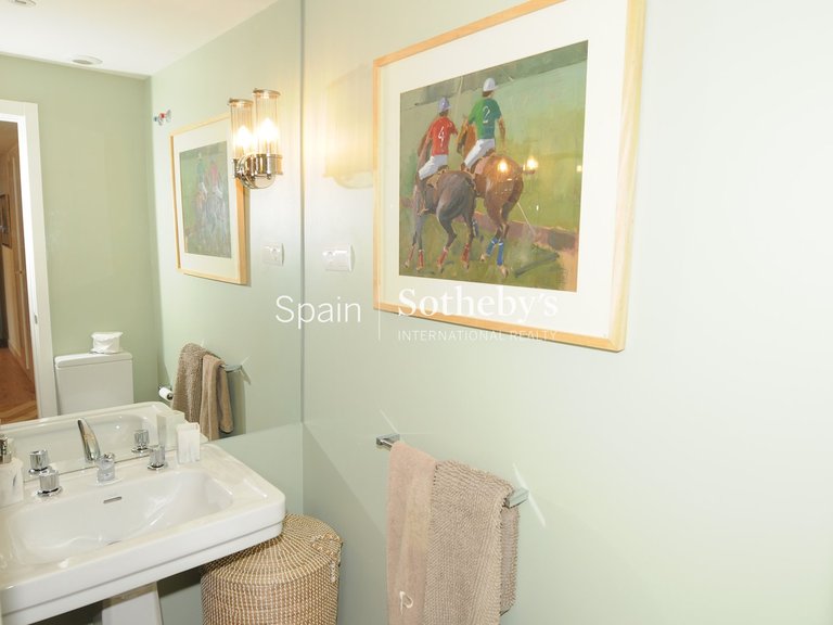 Apartment for Sale in Madrid, Madrid 11