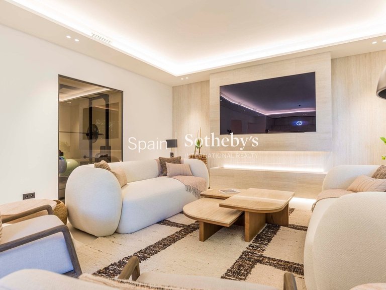 Apartment for Sale in Madrid, Madrid 5