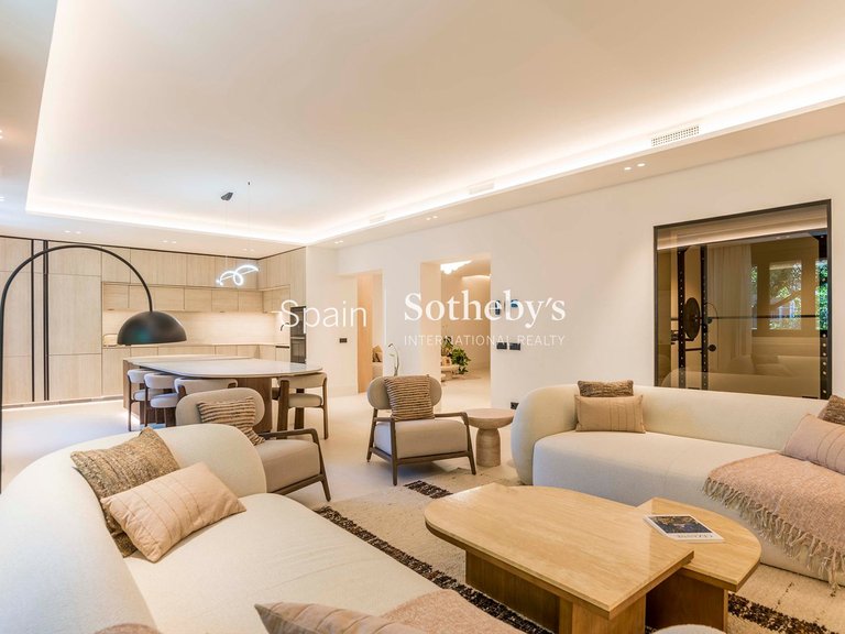 Apartment for Sale in Madrid, Madrid 2