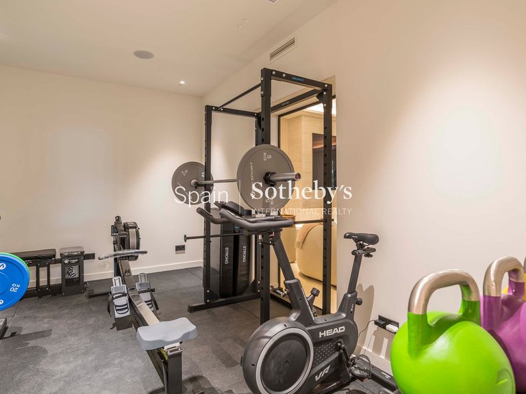 Apartment for Sale in Madrid, Madrid 40