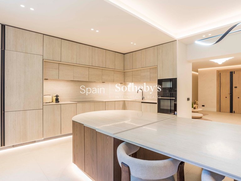 Apartment for Sale in Madrid, Madrid 11