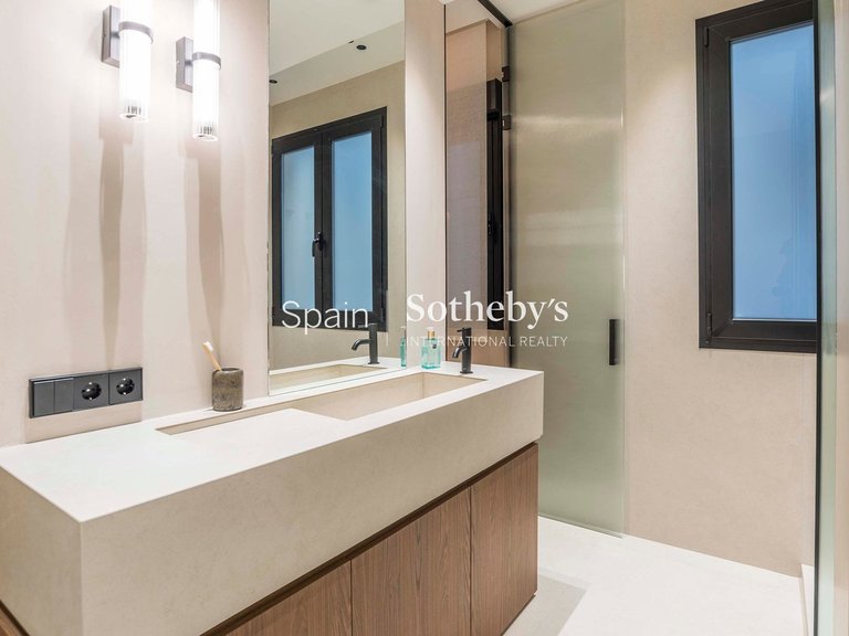 Apartment for Sale in Madrid, Madrid 35